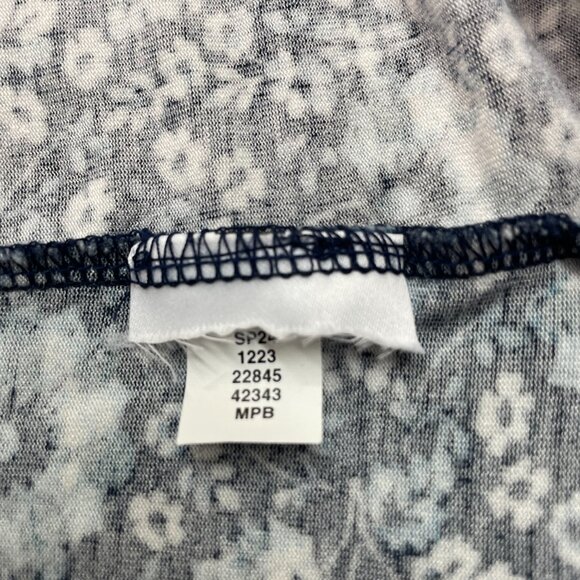 Style and Co. Flowered Top with 3/4 inch sleeves Size Medium - Picture 6 of 6